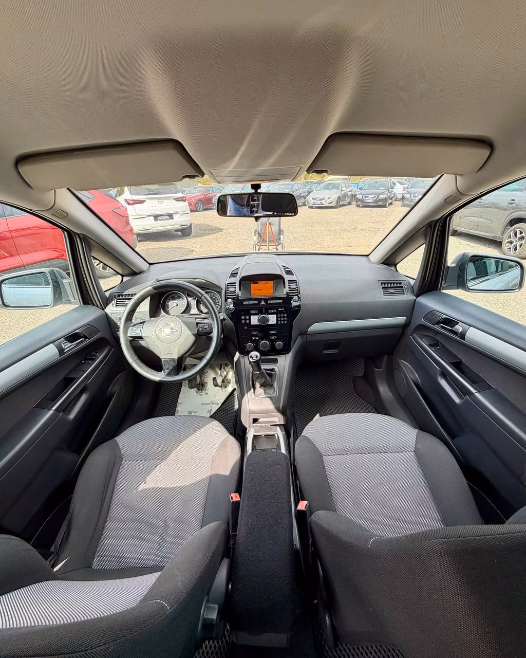 Opel Zafira фото 11