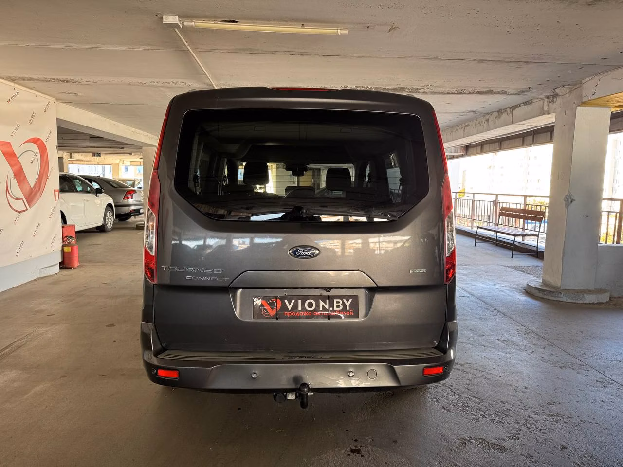 Ford Tourneo Connect фото 6