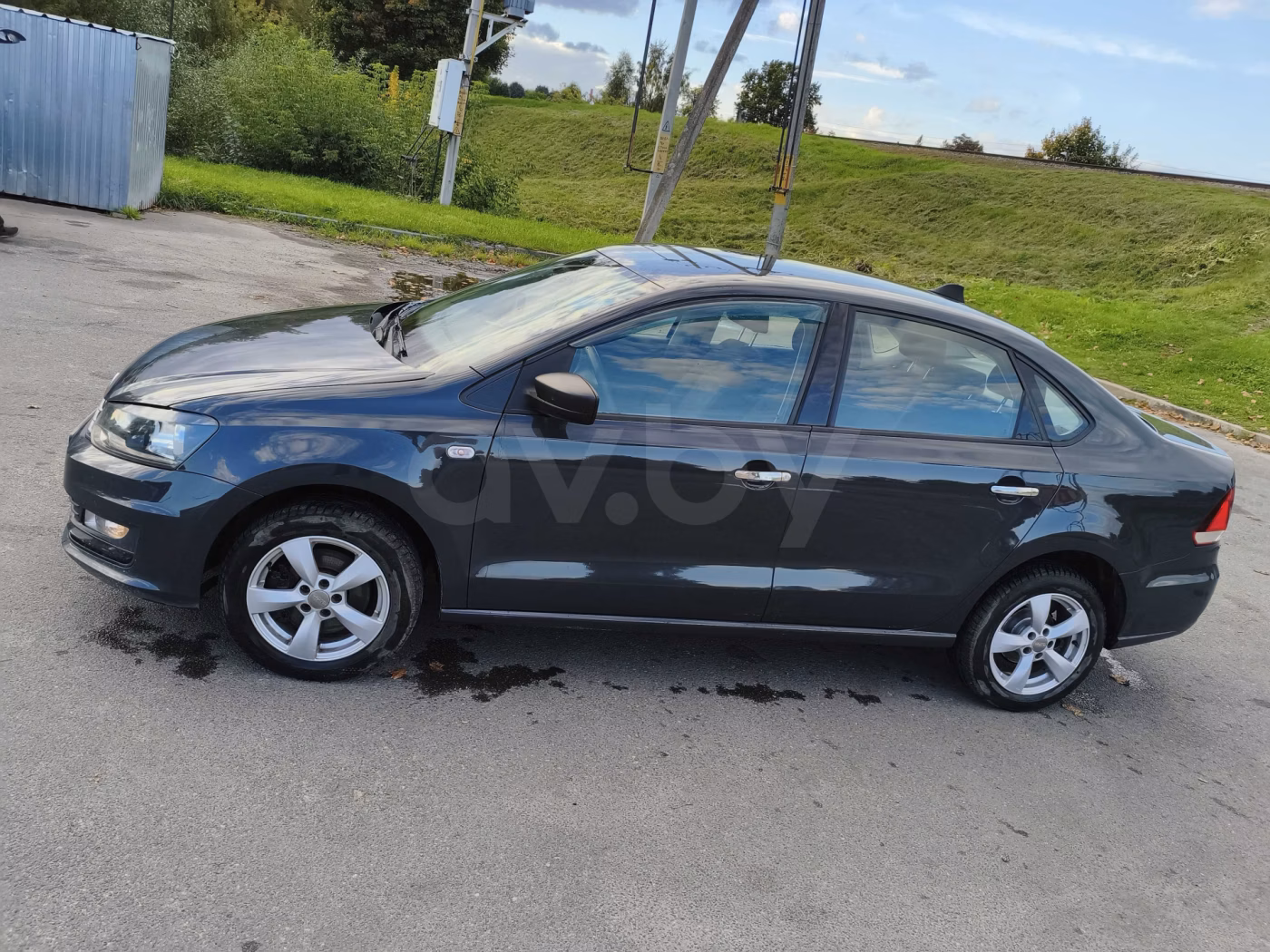 Volkswagen Polo Sedan фото 5