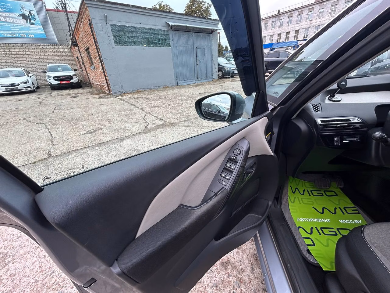 Citroen C4 Picasso фото 10