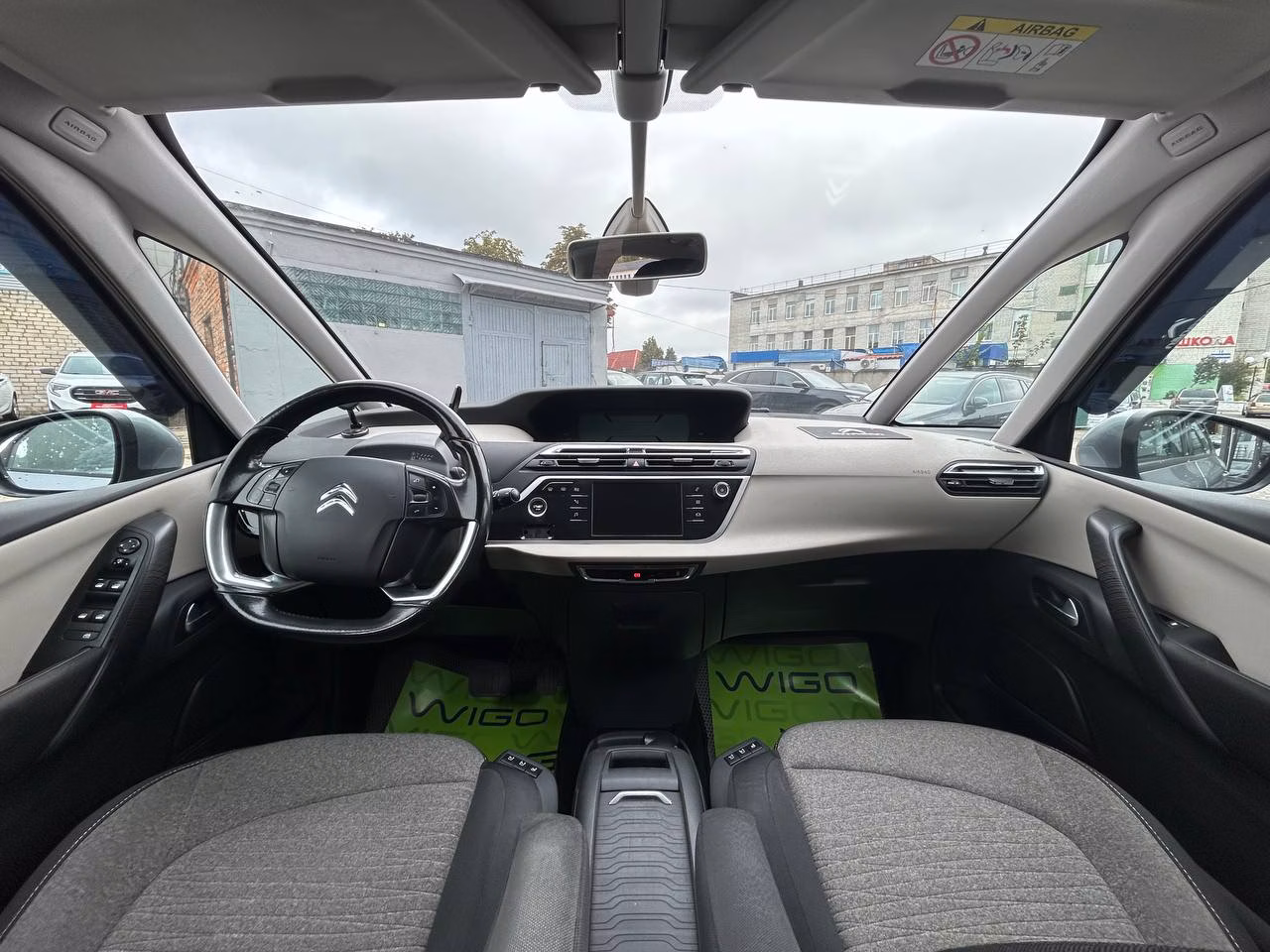 Citroen C4 Picasso фото 12