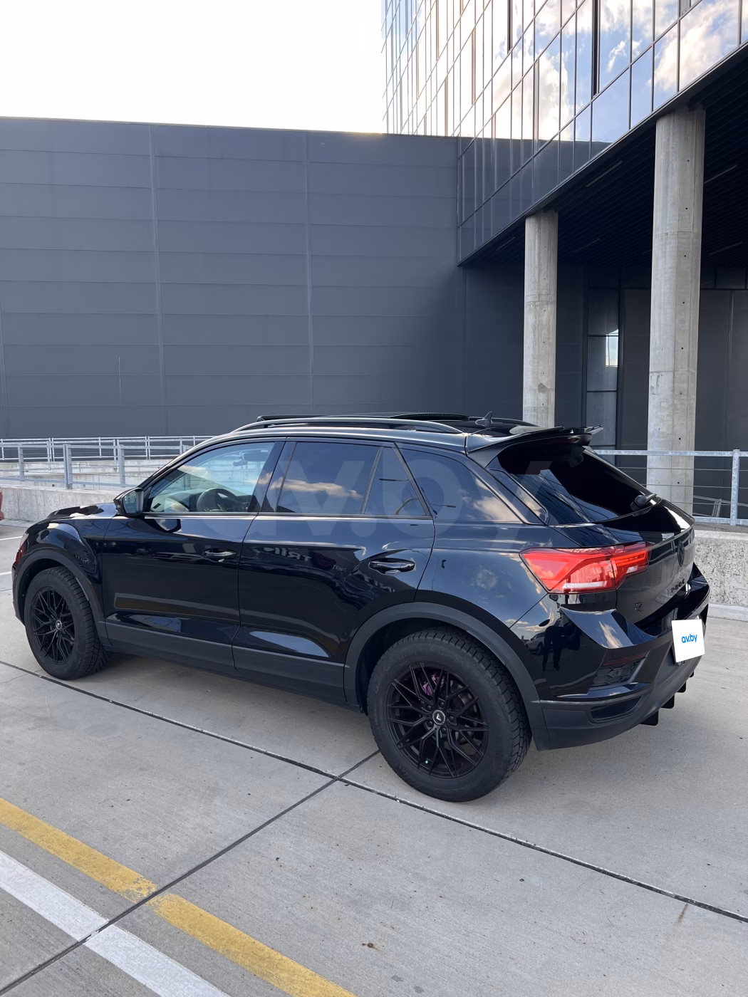 Volkswagen T-Roc фото 3
