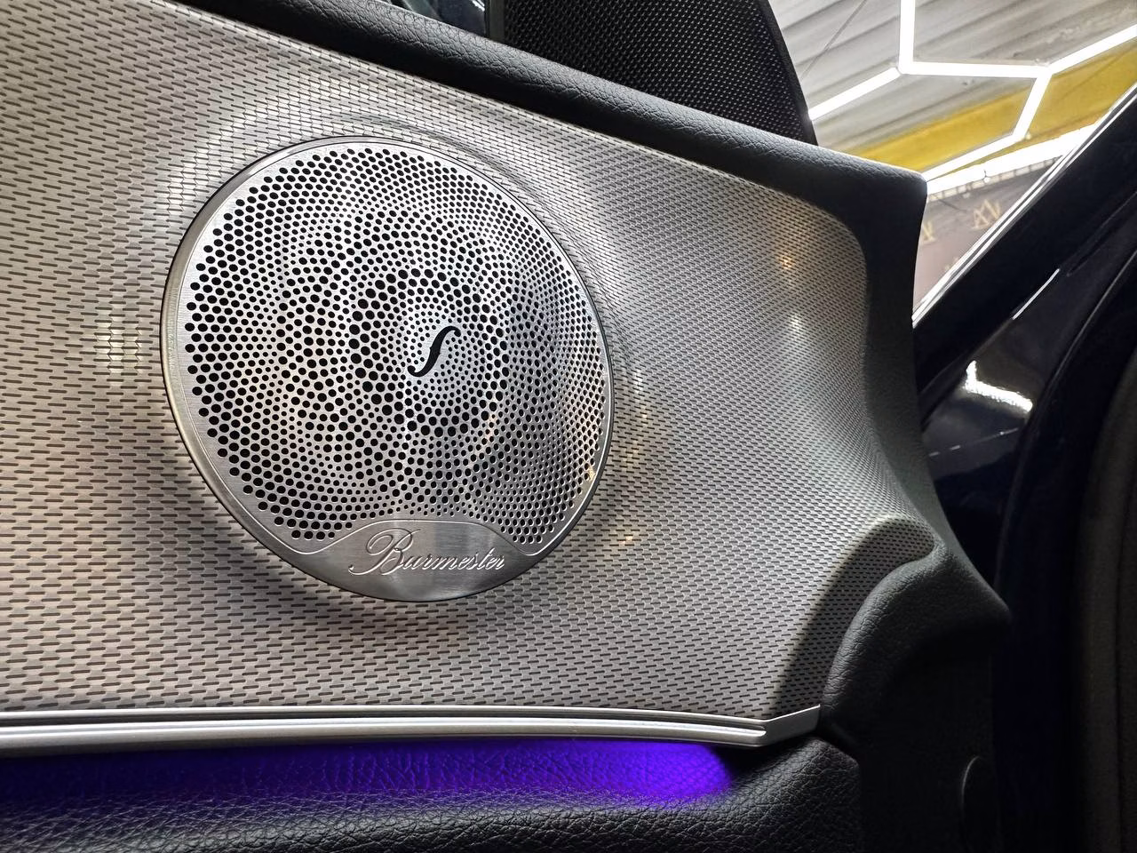 Mercedes-Benz E-Класс фото 15
