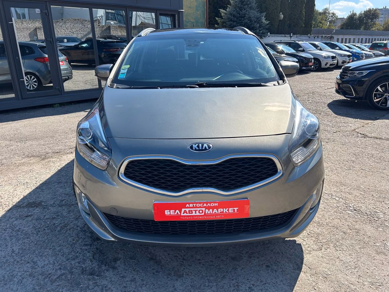 Kia Carens фото 2