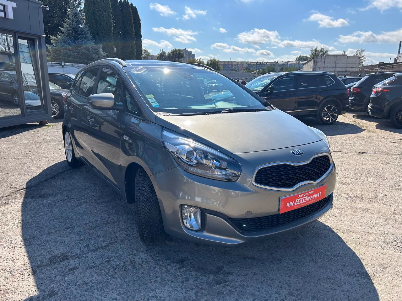 Kia Carens фото 3