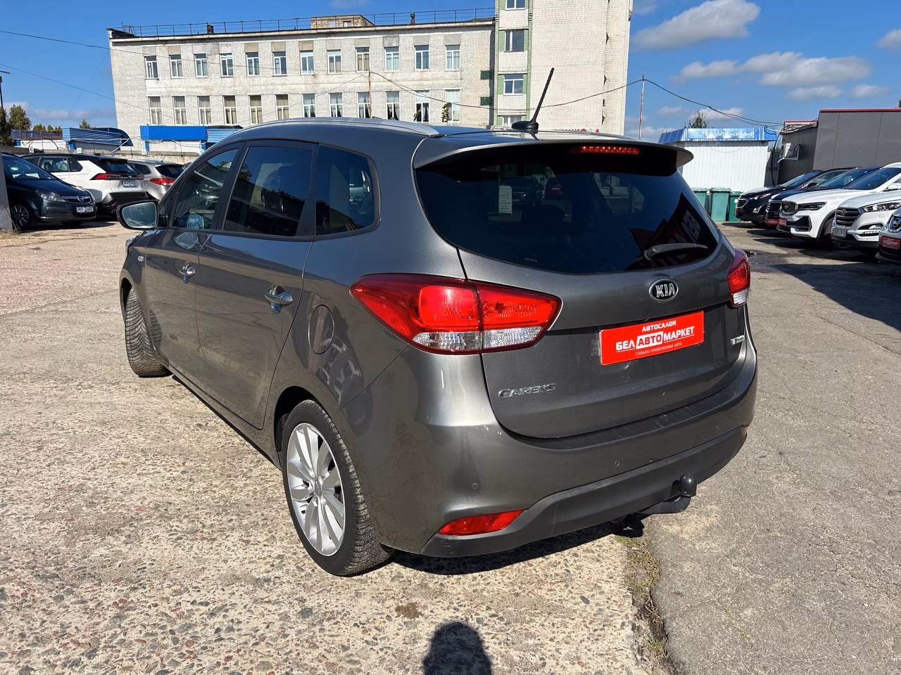 Kia Carens фото 7