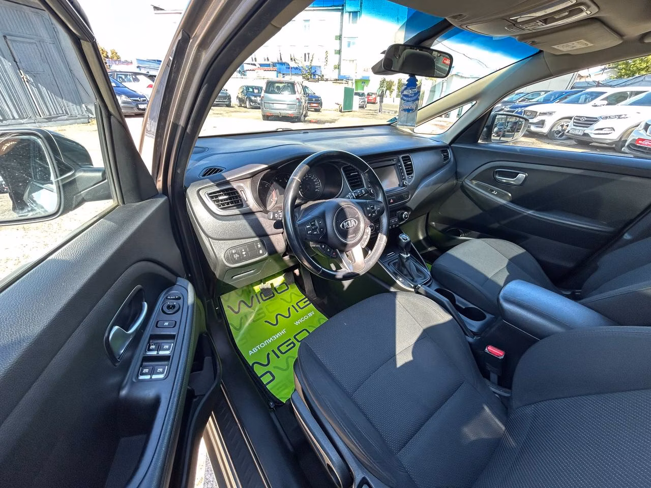 Kia Carens фото 9