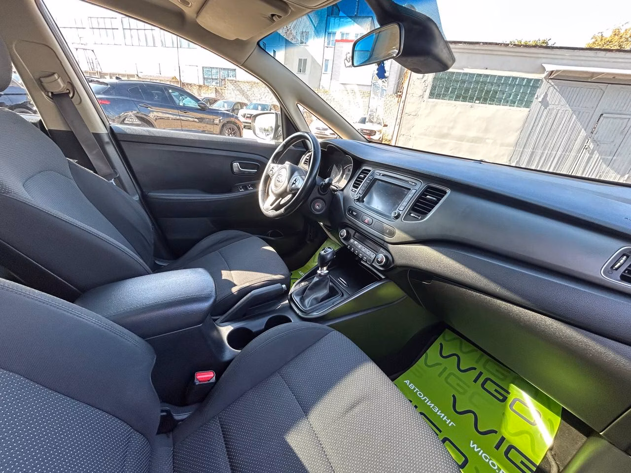 Kia Carens фото 15