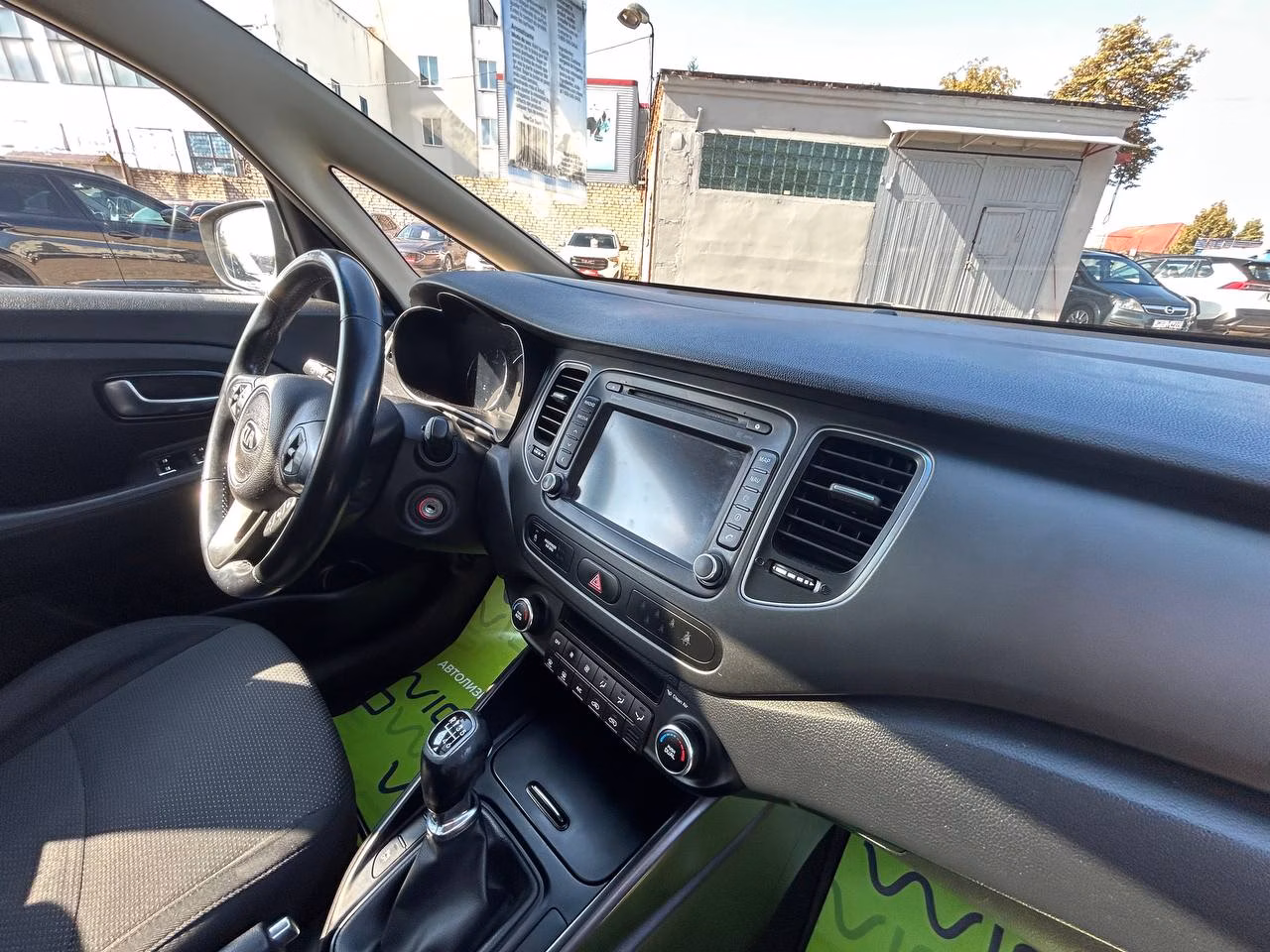 Kia Carens фото 16