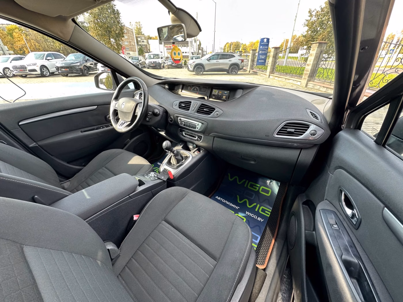 Renault Grand Scenic фото 12