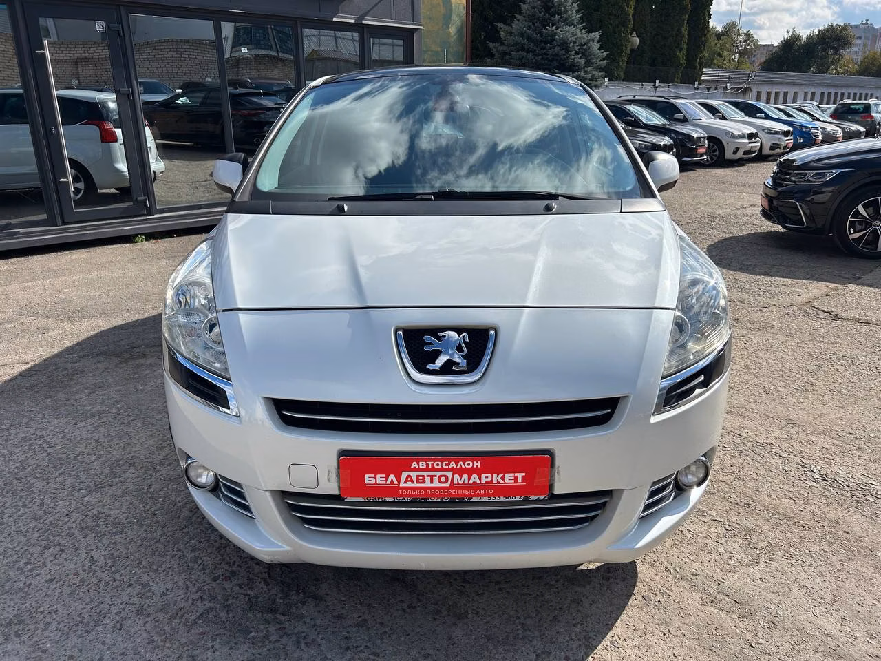 Peugeot 5008 фото 2