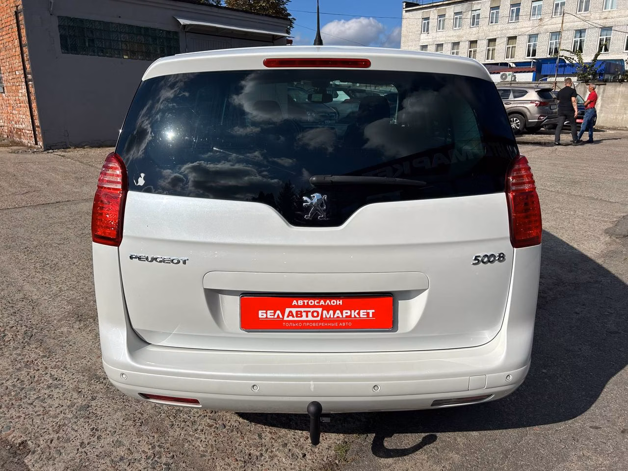 Peugeot 5008 фото 6