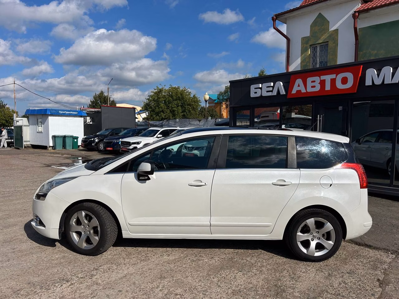 Peugeot 5008 фото 8