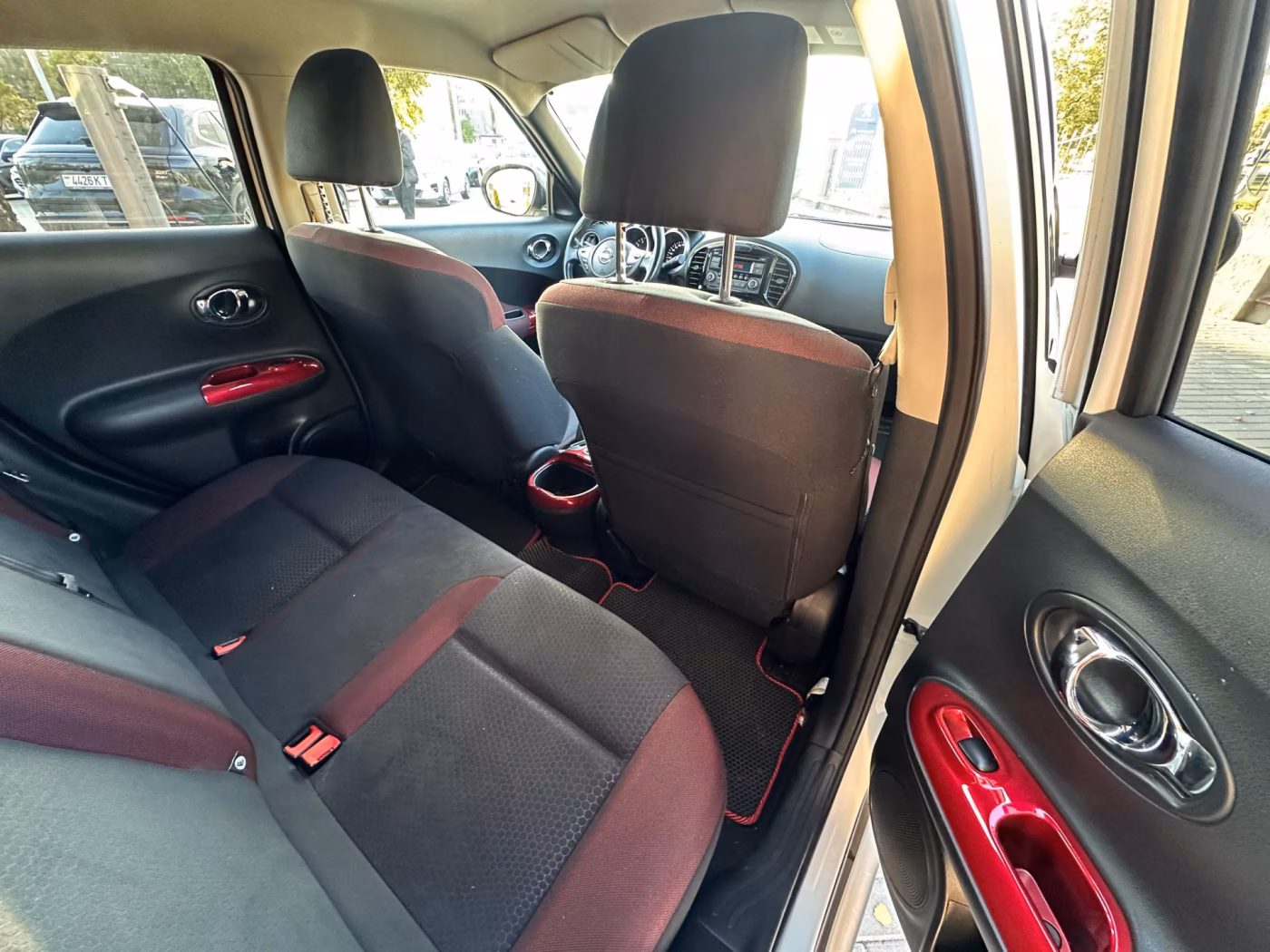 Nissan Juke фото 11