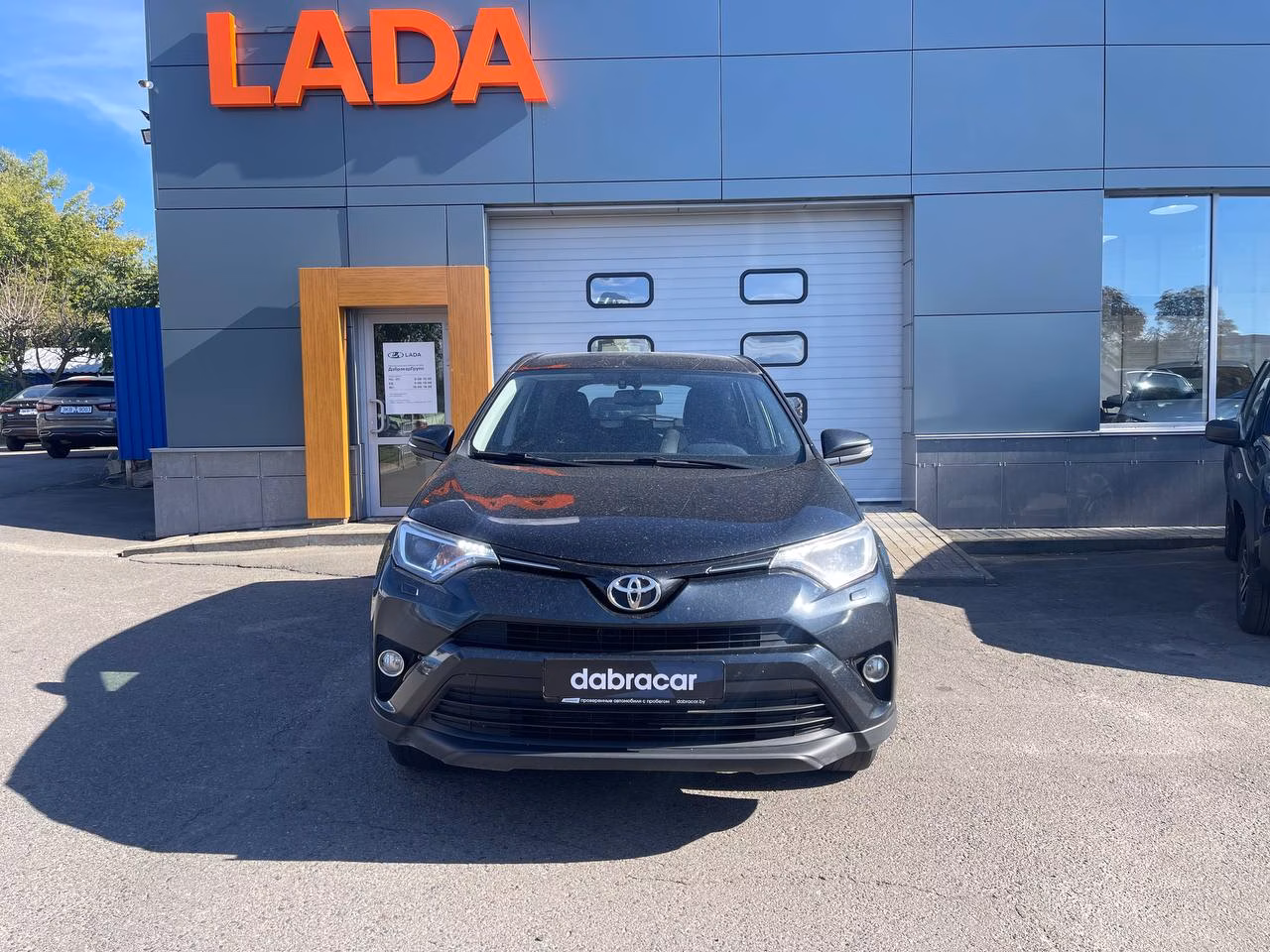 Toyota RAV4 фото 2