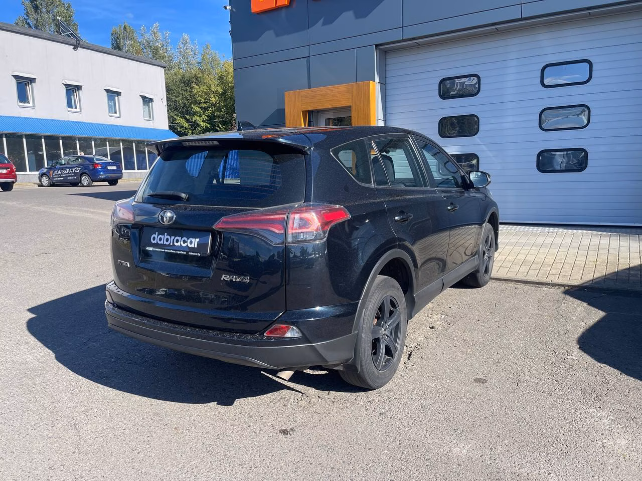 Toyota RAV4 фото 5