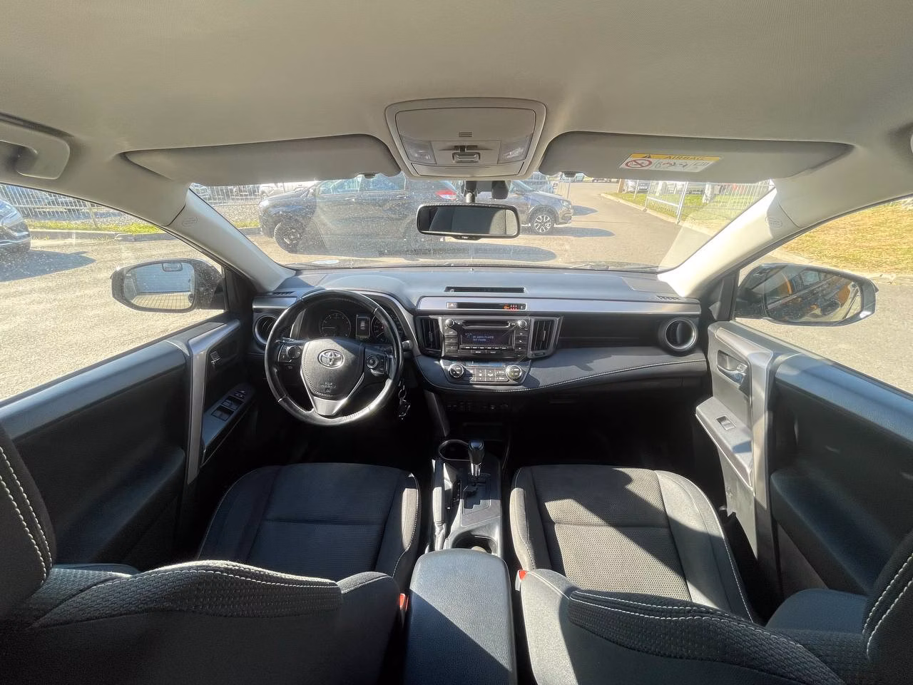 Toyota RAV4 фото 14