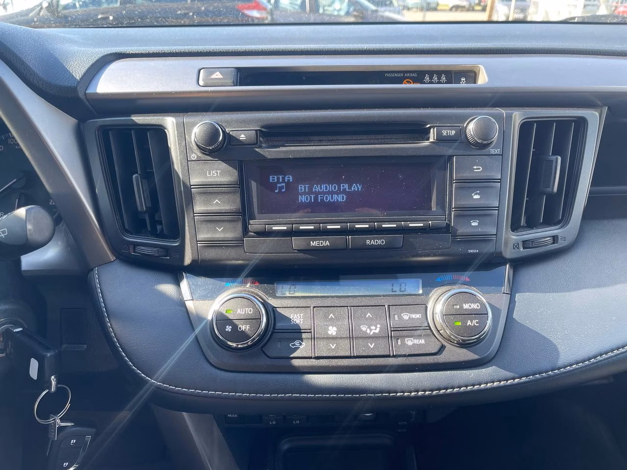 Toyota RAV4 фото 15