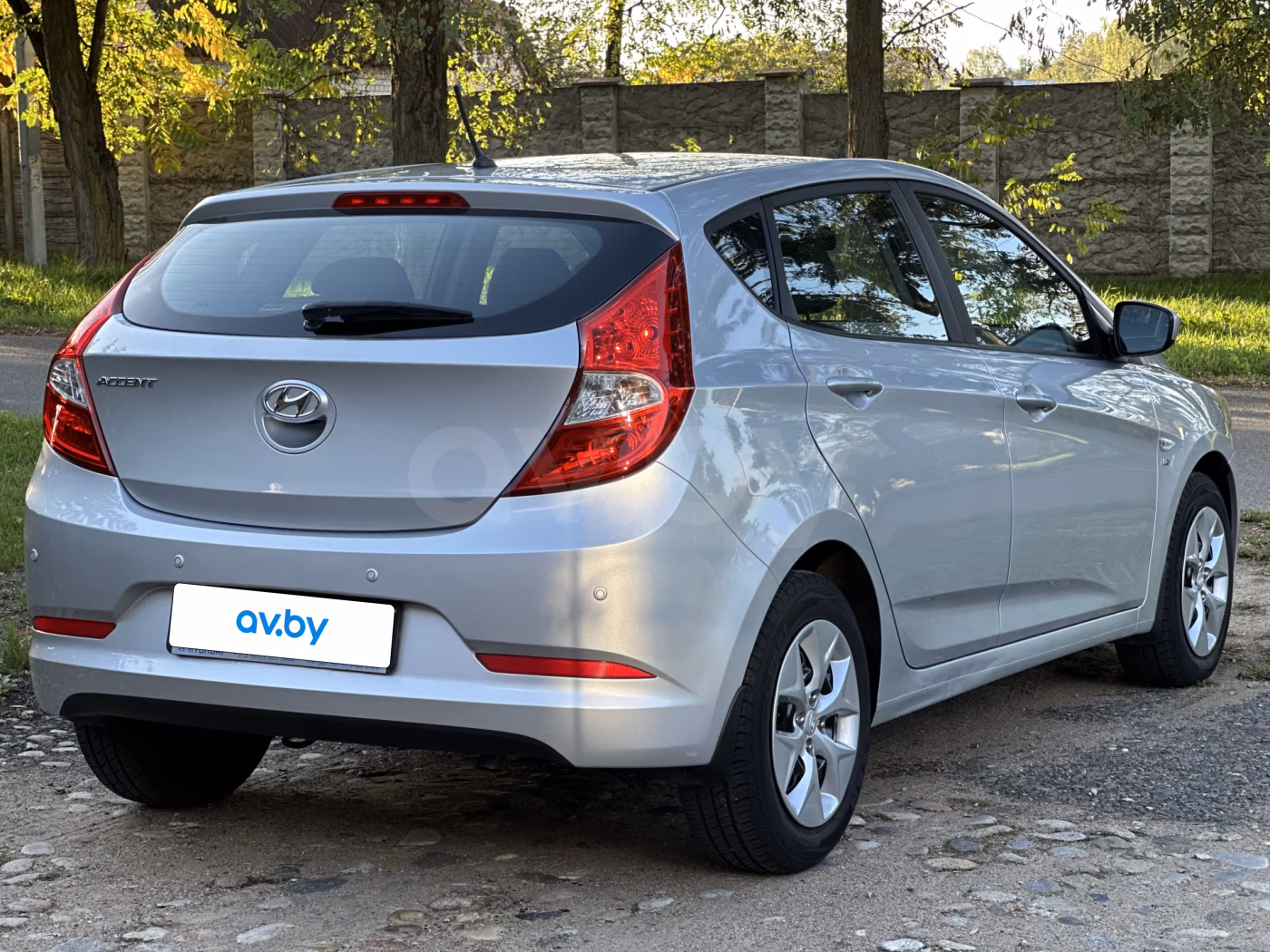 Hyundai Accent фото 4