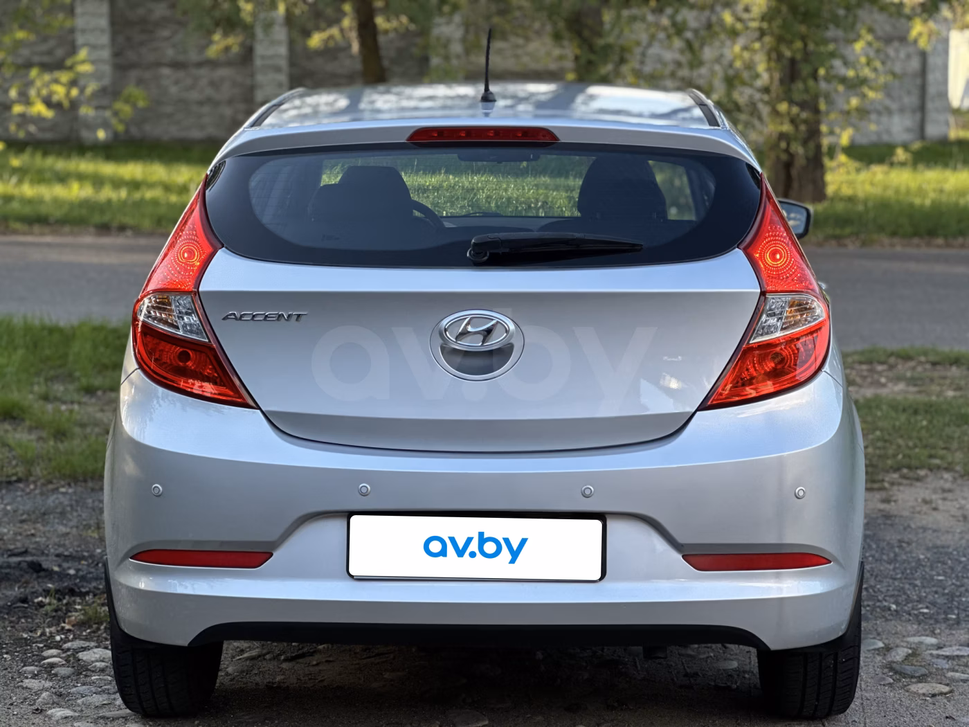 Hyundai Accent фото 5