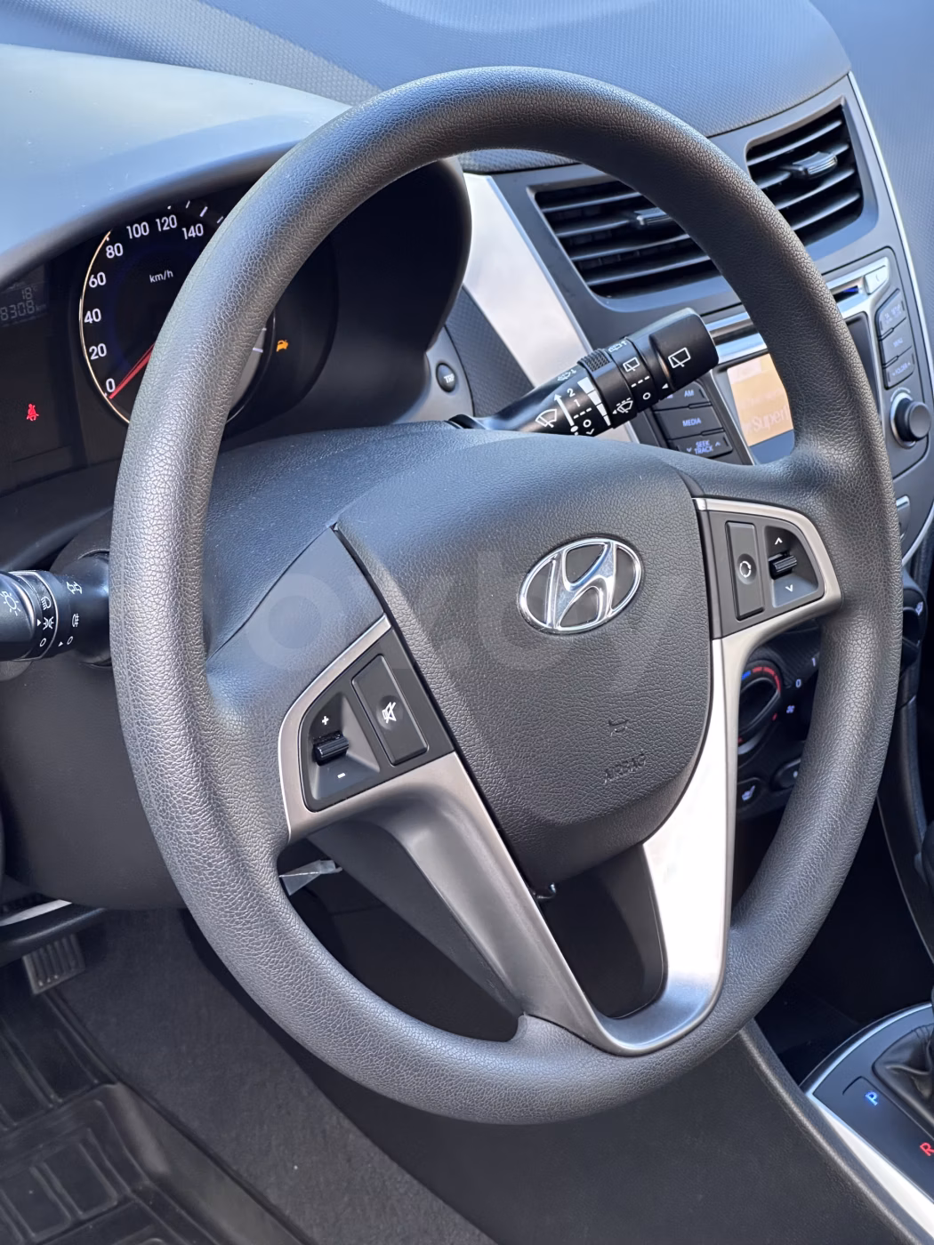 Hyundai Accent фото 19