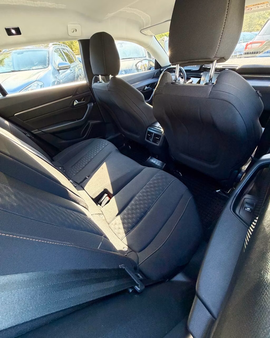 Peugeot 508 фото 13