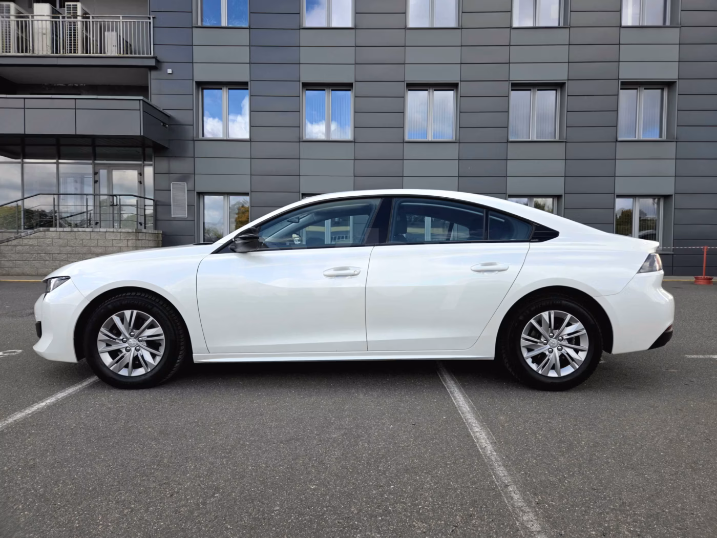 Peugeot 508 фото 8