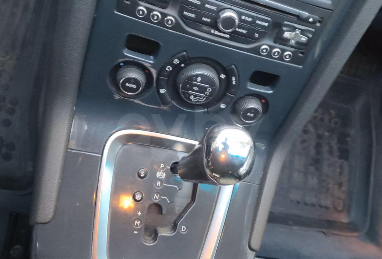 Peugeot 5008 фото 2