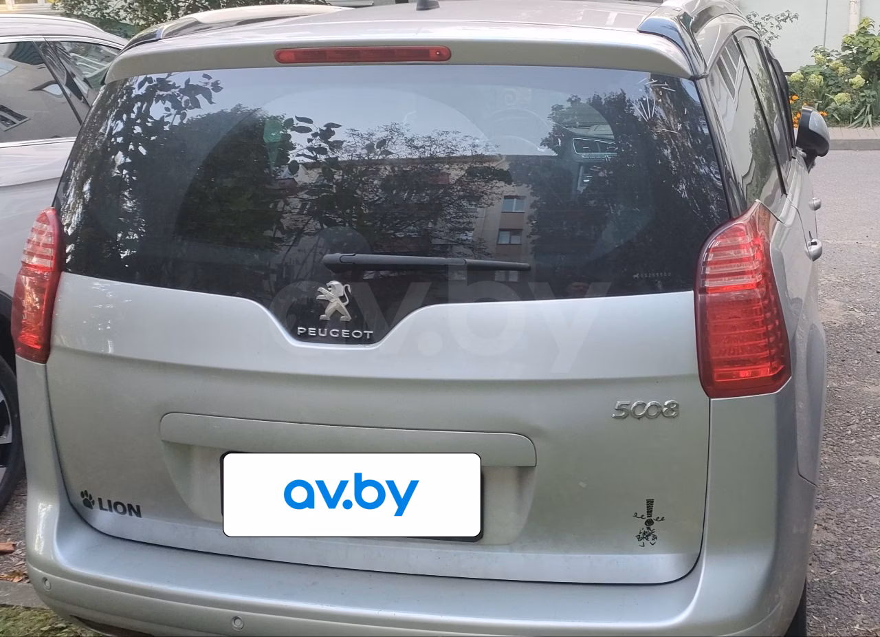 Peugeot 5008 фото 8