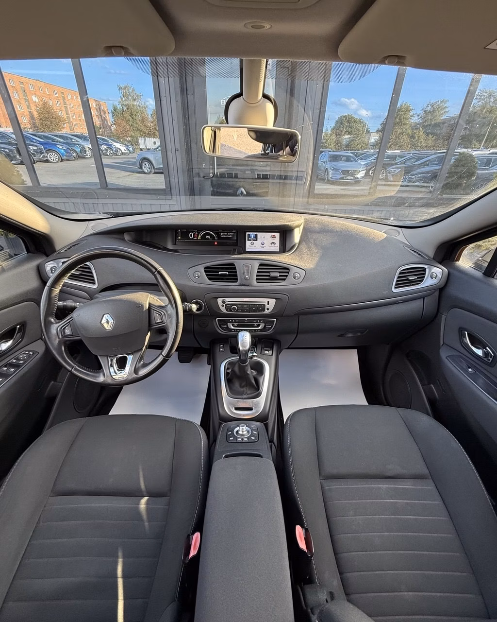 Renault Grand Scenic фото 9