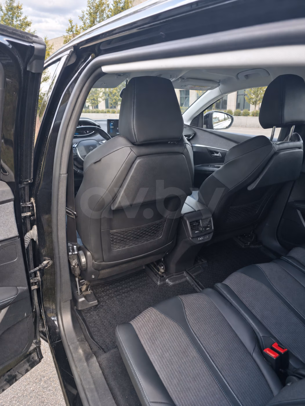 Peugeot 5008 фото 10