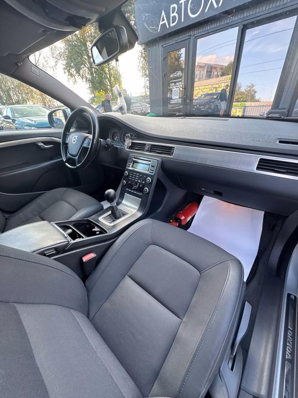 Volvo V70 фото 10