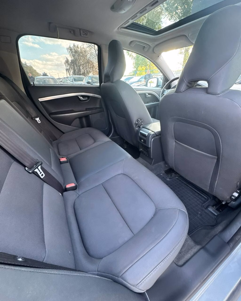 Volvo V70 фото 11