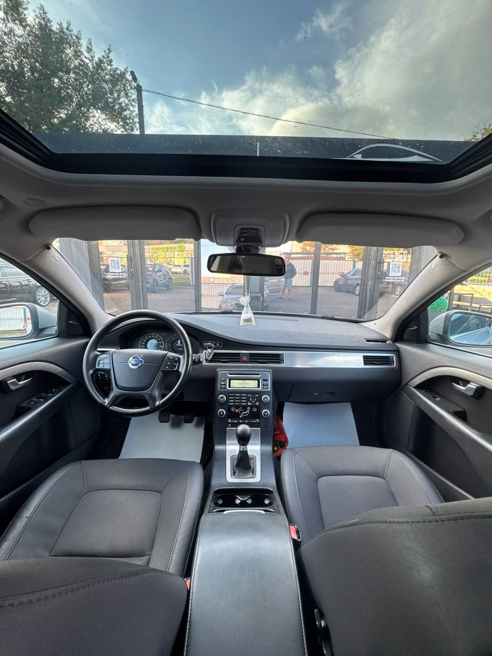 Volvo V70 фото 12