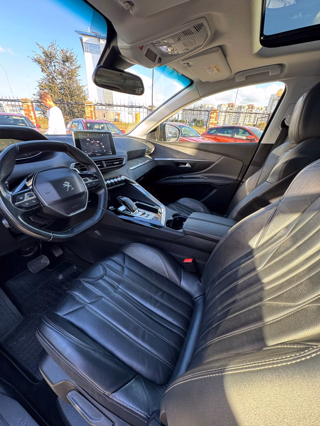 Peugeot 5008 фото 10