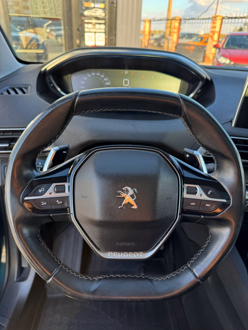 Peugeot 5008 фото 17