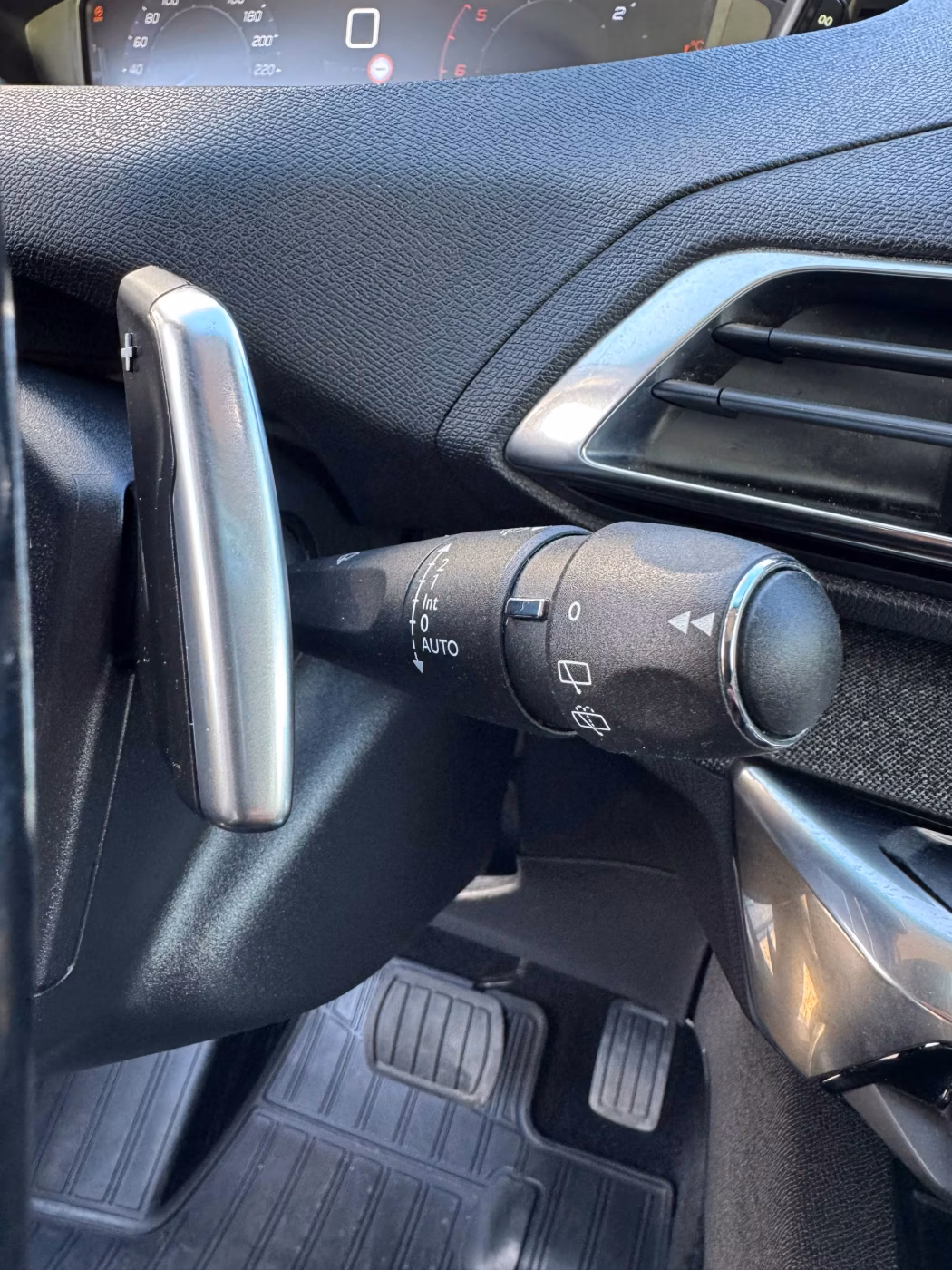 Peugeot 5008 фото 20