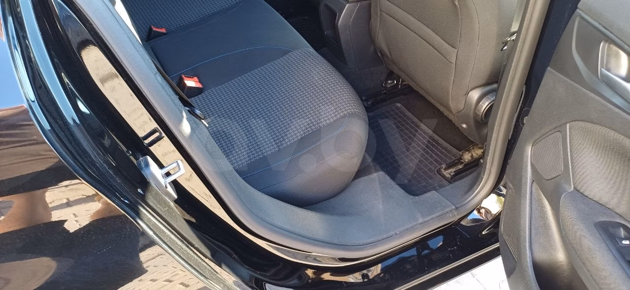 Peugeot 308 фото 8
