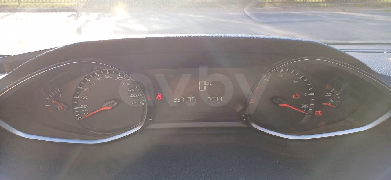 Peugeot 308 фото 13