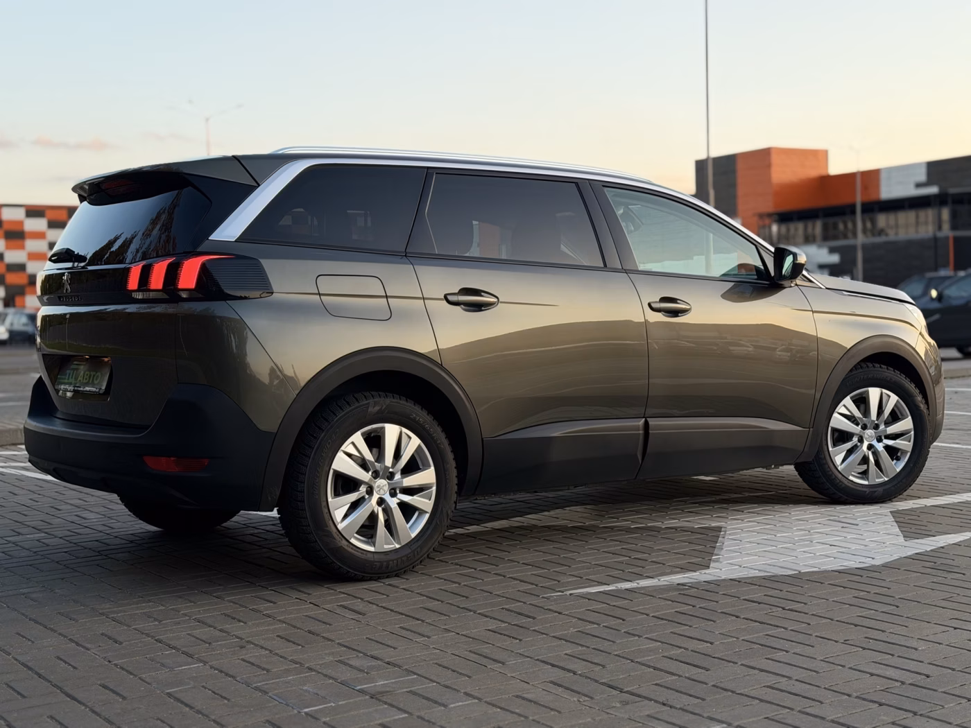 Peugeot 5008 фото 5
