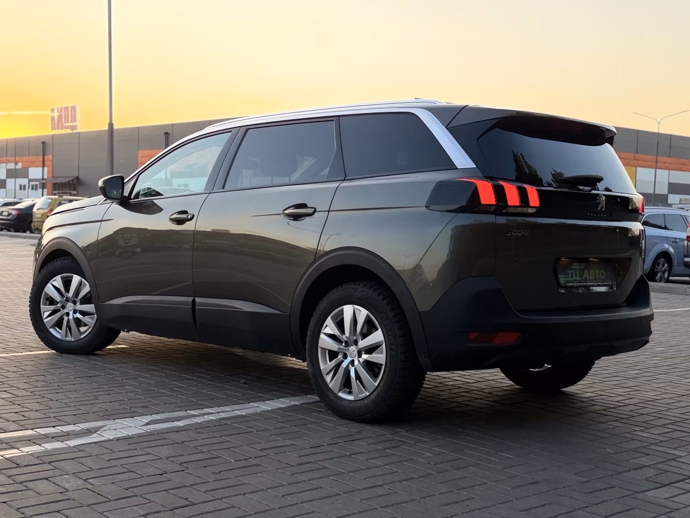 Peugeot 5008 фото 6