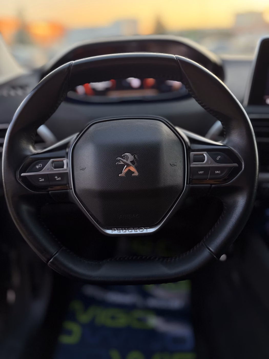Peugeot 5008 фото 10