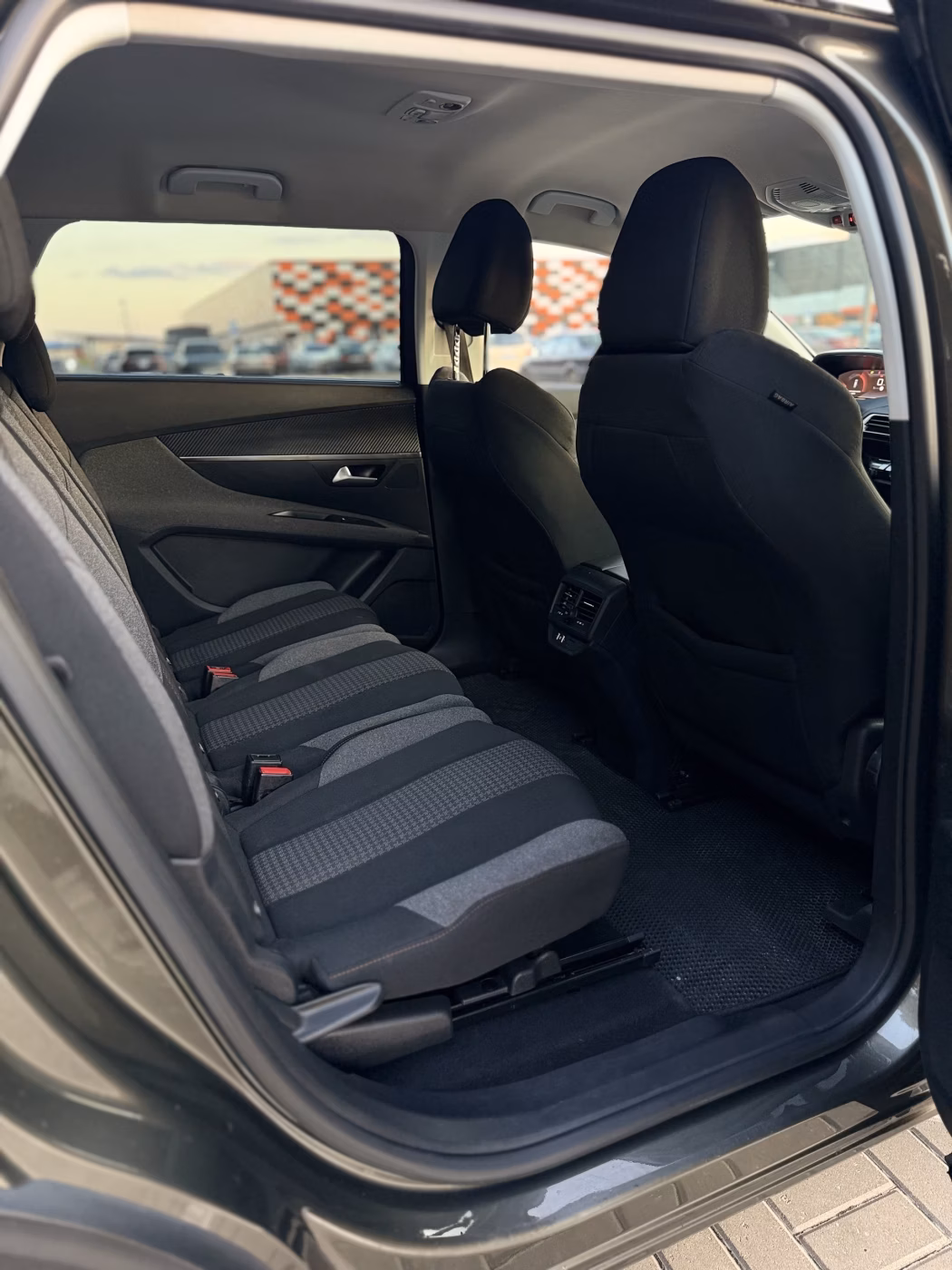 Peugeot 5008 фото 18