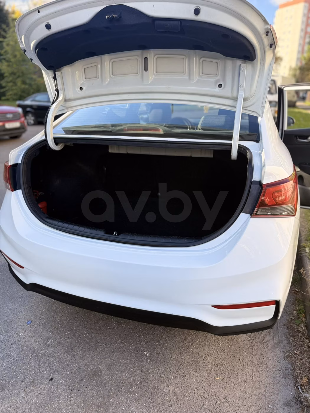 Hyundai Accent фото 3