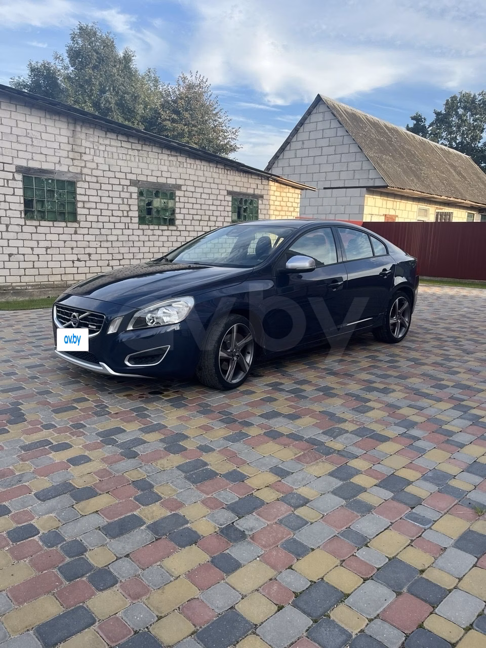 Volvo S60 фото 2