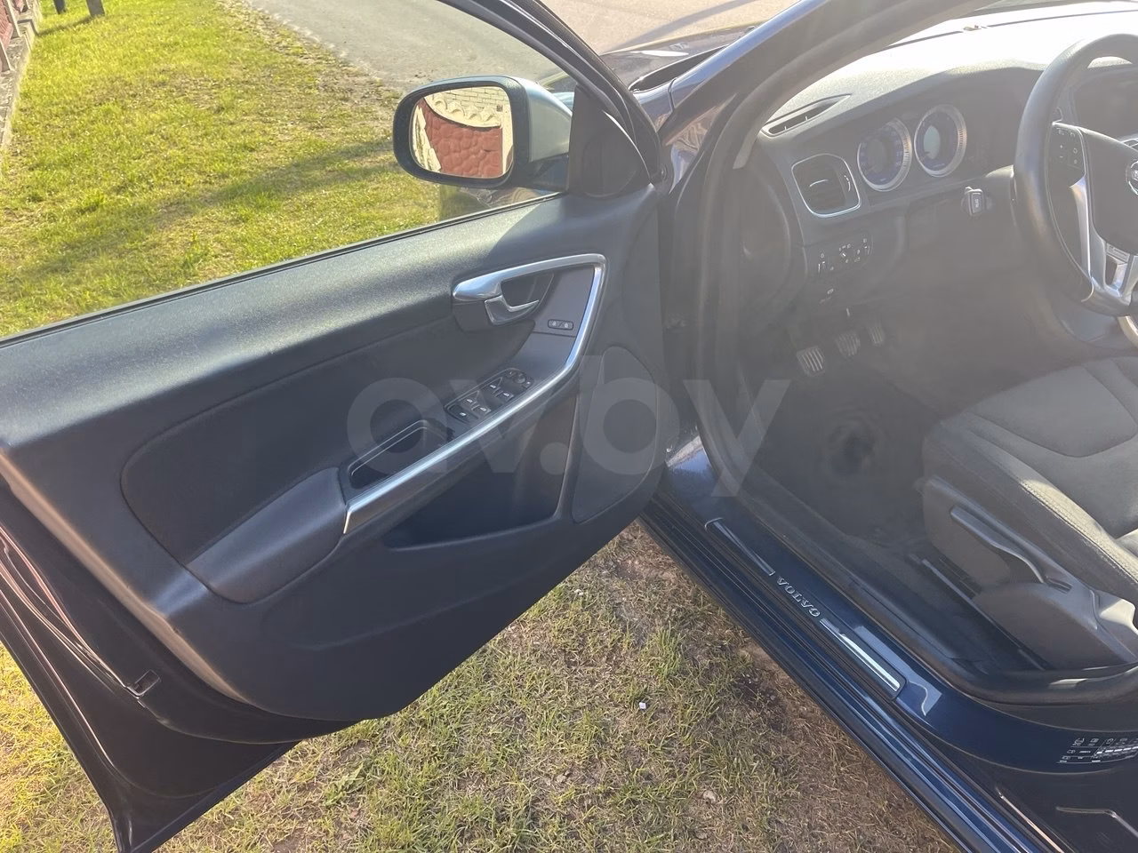 Volvo S60 фото 9