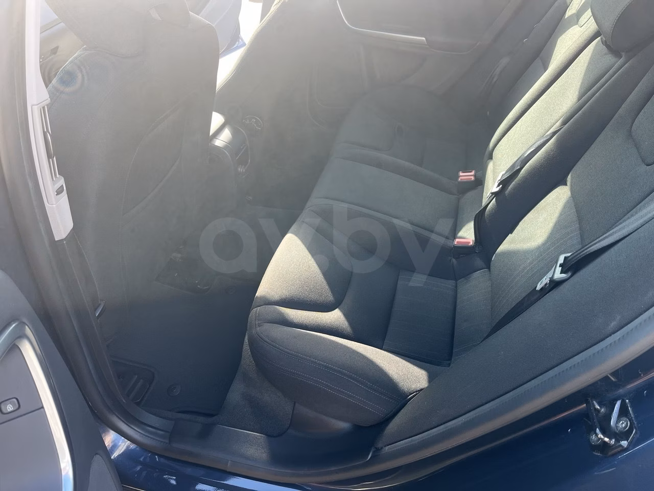 Volvo S60 фото 10
