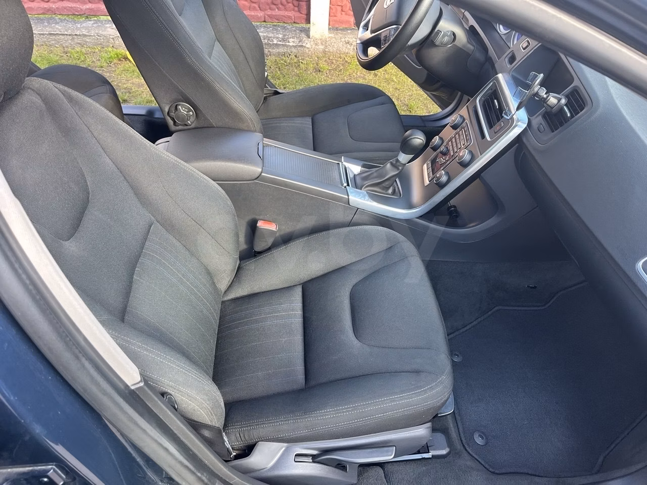 Volvo S60 фото 12