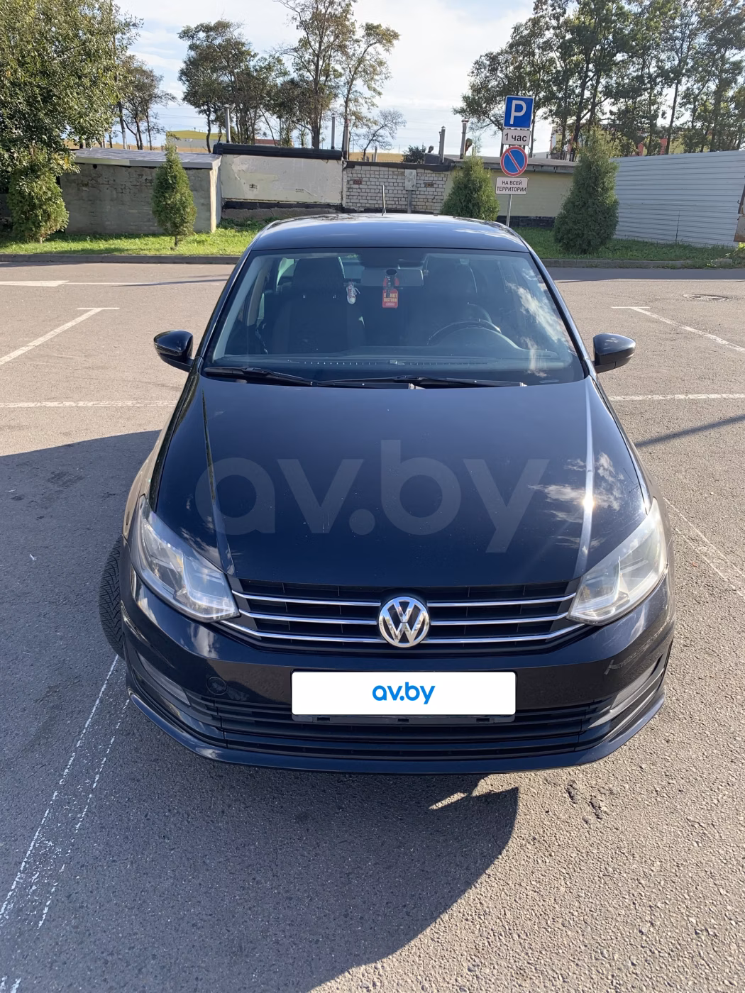 Volkswagen Polo Sedan фото 13