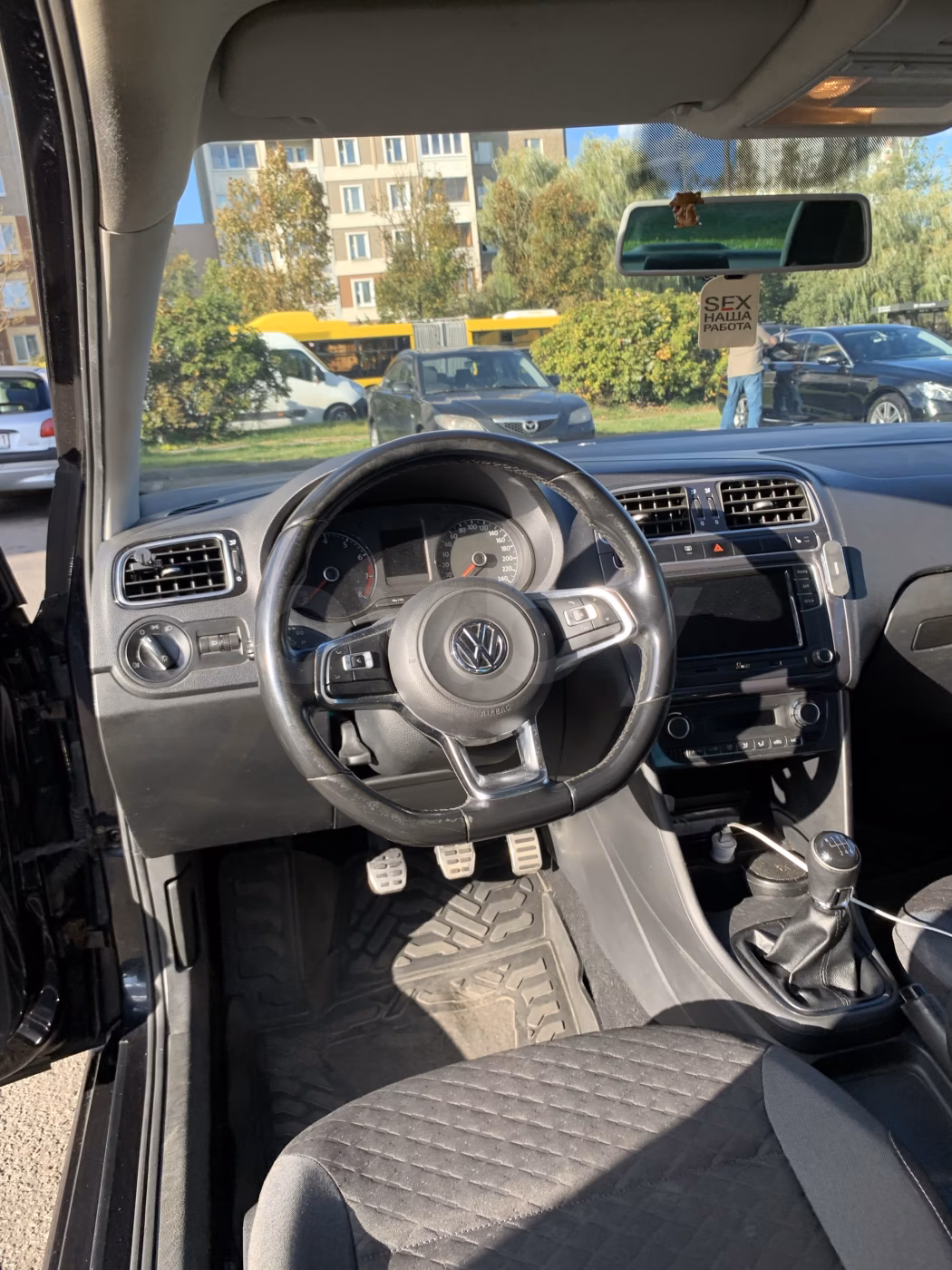 Volkswagen Polo Sedan фото 16